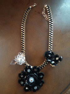 Houda Bohemia Iron Flowers Pendant