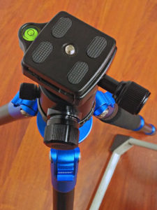 Neewer Aluminum Tripod